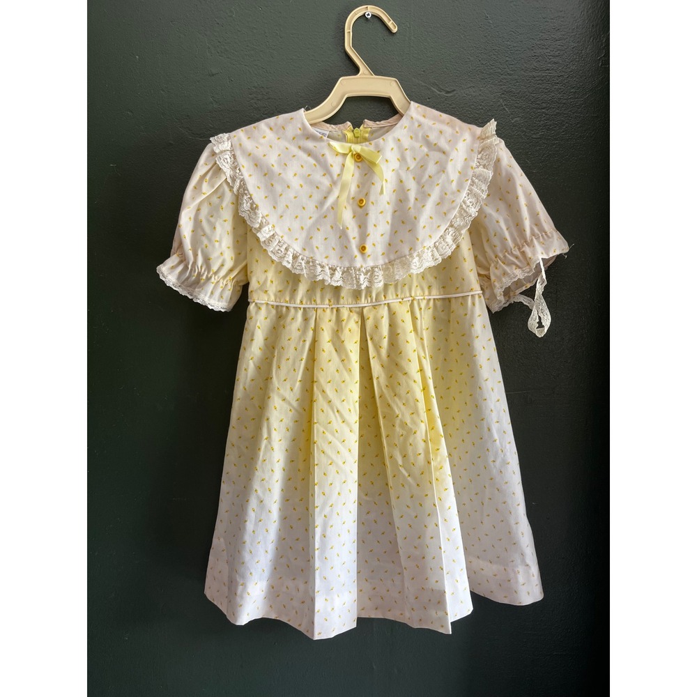 Vintage Carrousel Belk Girls Yellow Floral Lace Portrait Collar Dress Pleated 3T